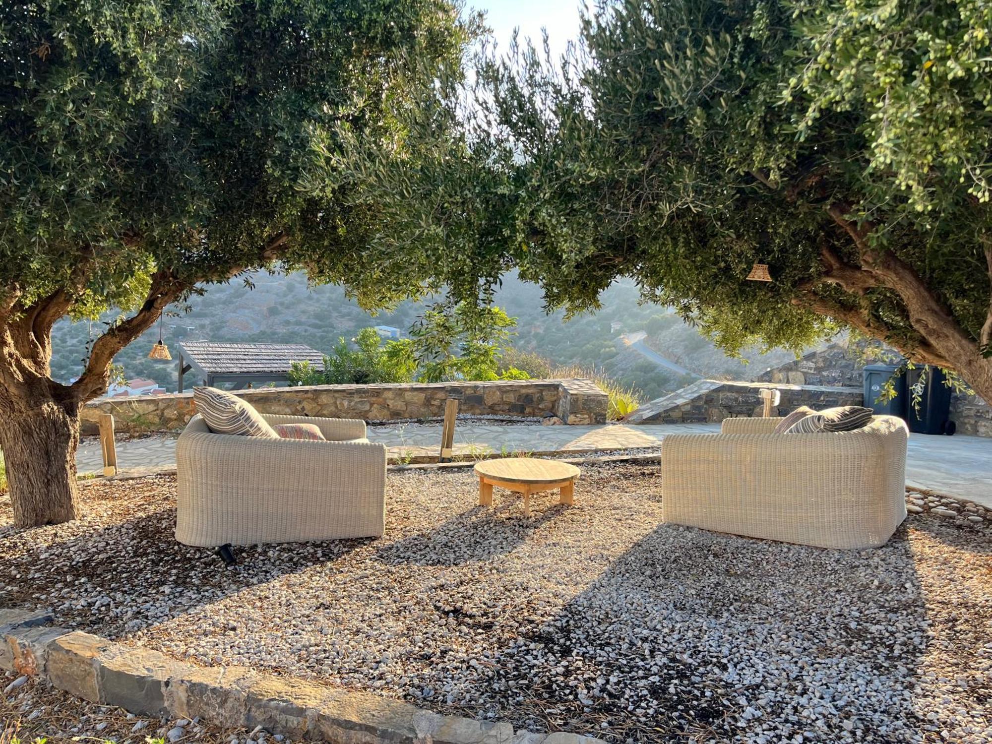 Villa Estee, Luxury Villa With Private Infinity Pool And Jacuzzi エロウンダ エクステリア 写真