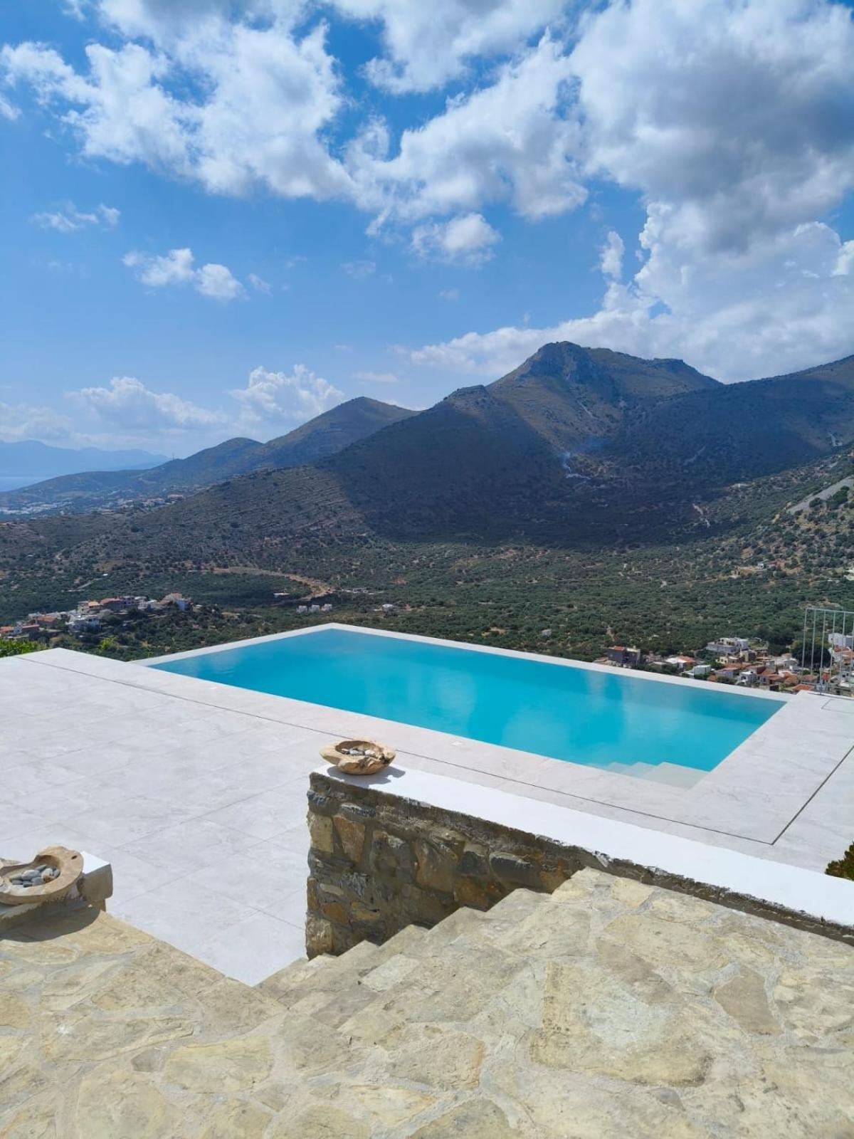 Villa Estee, Luxury Villa With Private Infinity Pool And Jacuzzi エロウンダ エクステリア 写真